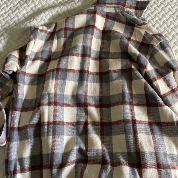 Shacket - Picture 2 of 3